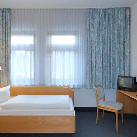 Autobahnhotel Gudow Hotel 2*